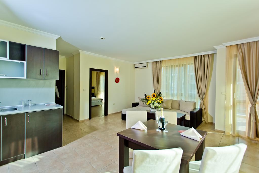 Saint George Palace Hotel Sveti Vlas Exterior photo